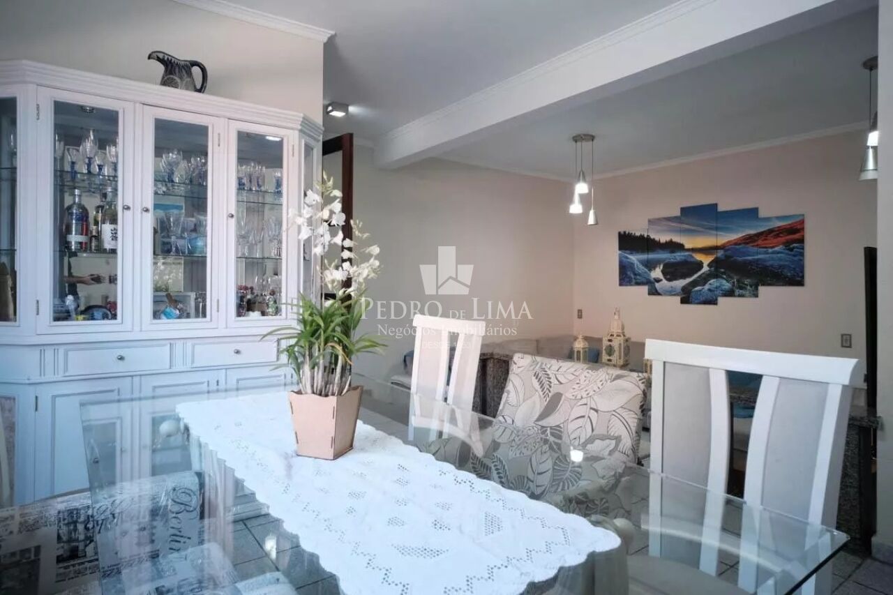 Casa Térrea terreno 10x31 sendo 3 dormitórios, 1 suíte e 3 vagas no Arthur Alvim