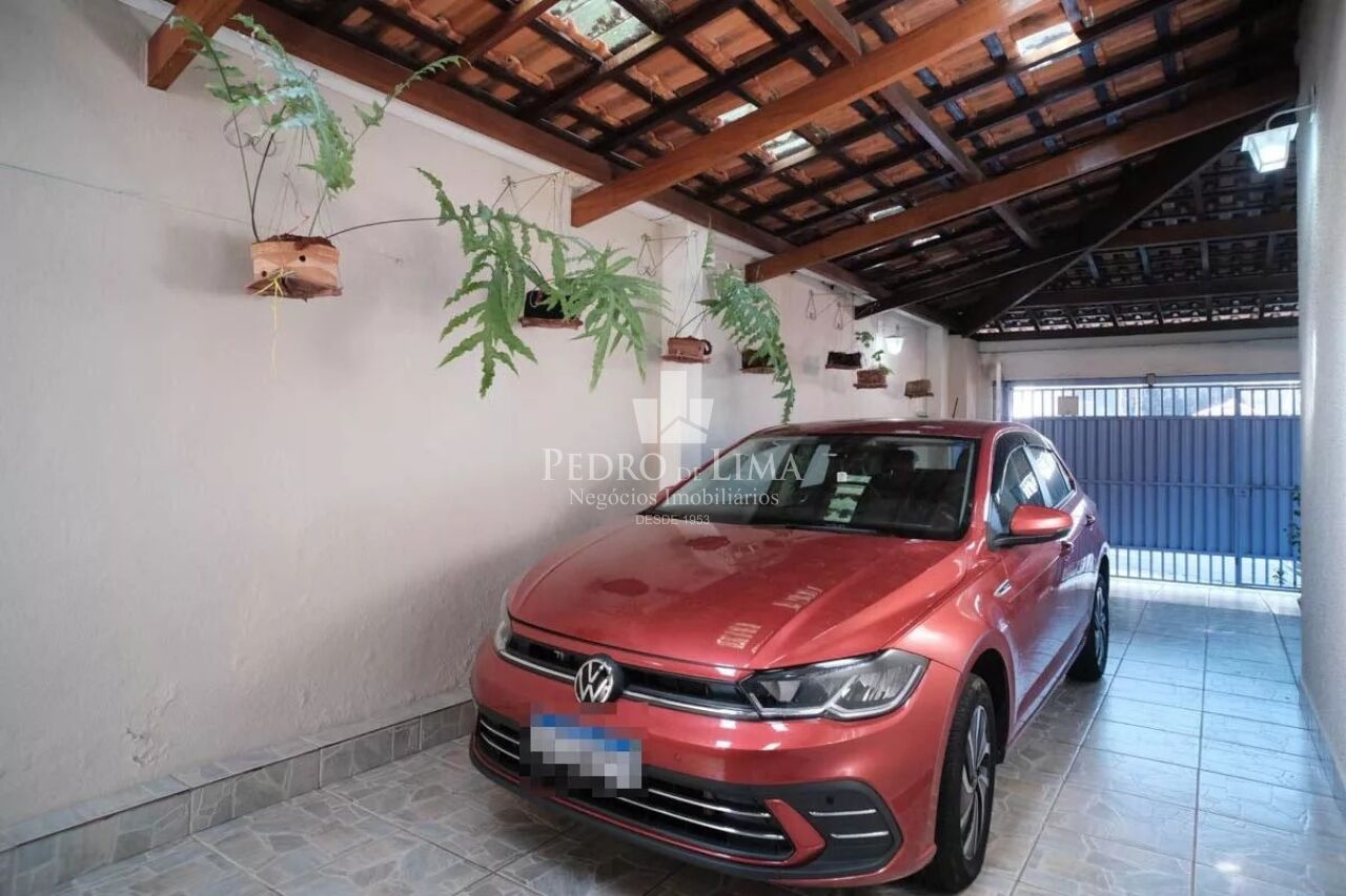 Casa Térrea terreno 10x31 sendo 3 dormitórios, 1 suíte e 3 vagas no Arthur Alvim