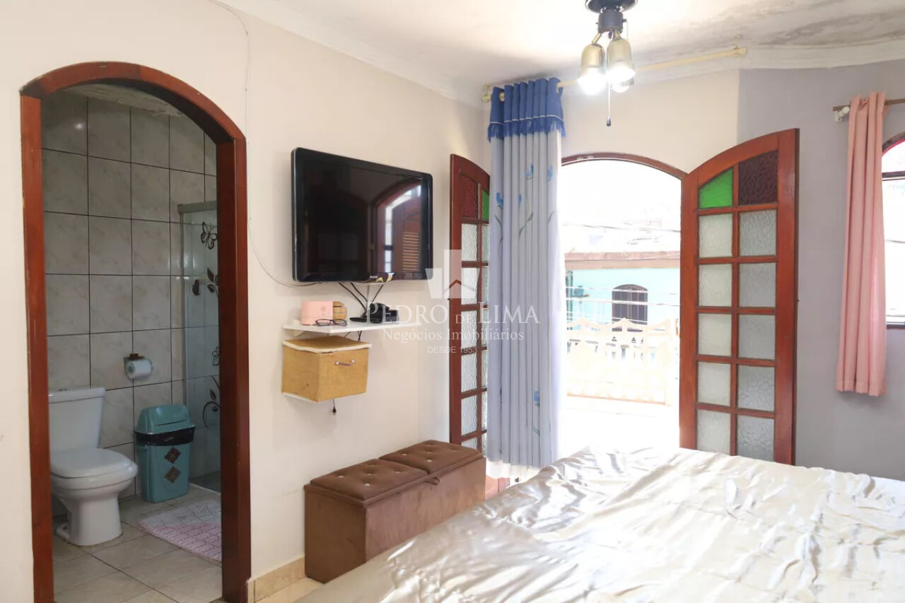 Sobrado Frontal próximo ao Centro de Itaquera 168m² em Itaquera