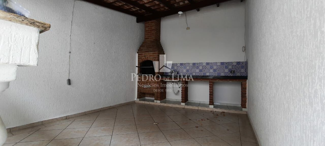 Sobrado frontal 3 Dormitórios, 1 Suite e 4 vagas na Penha
