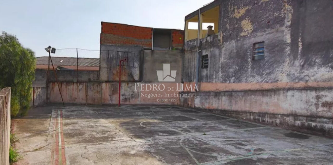 Apartamento na região do Cangaiba 