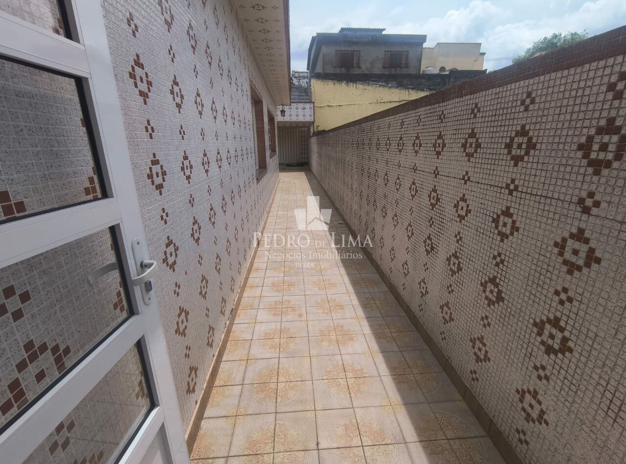 Casa Comercial Assobradada- 120 m² no Jardim Tres Marias - Ponte Rasa