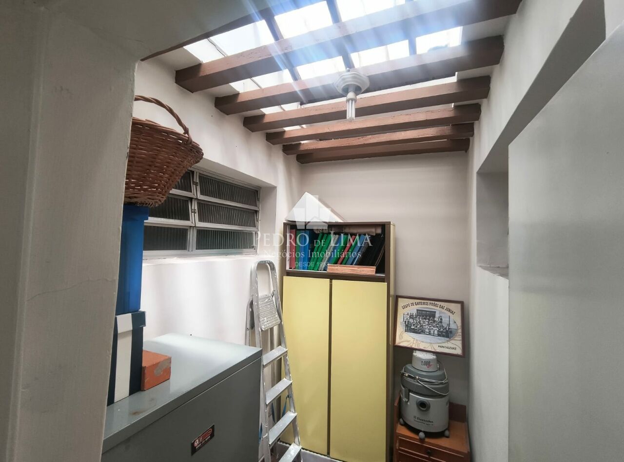 Casa Comercial Assobradada- 120 m² no Jardim Tres Marias - Ponte Rasa