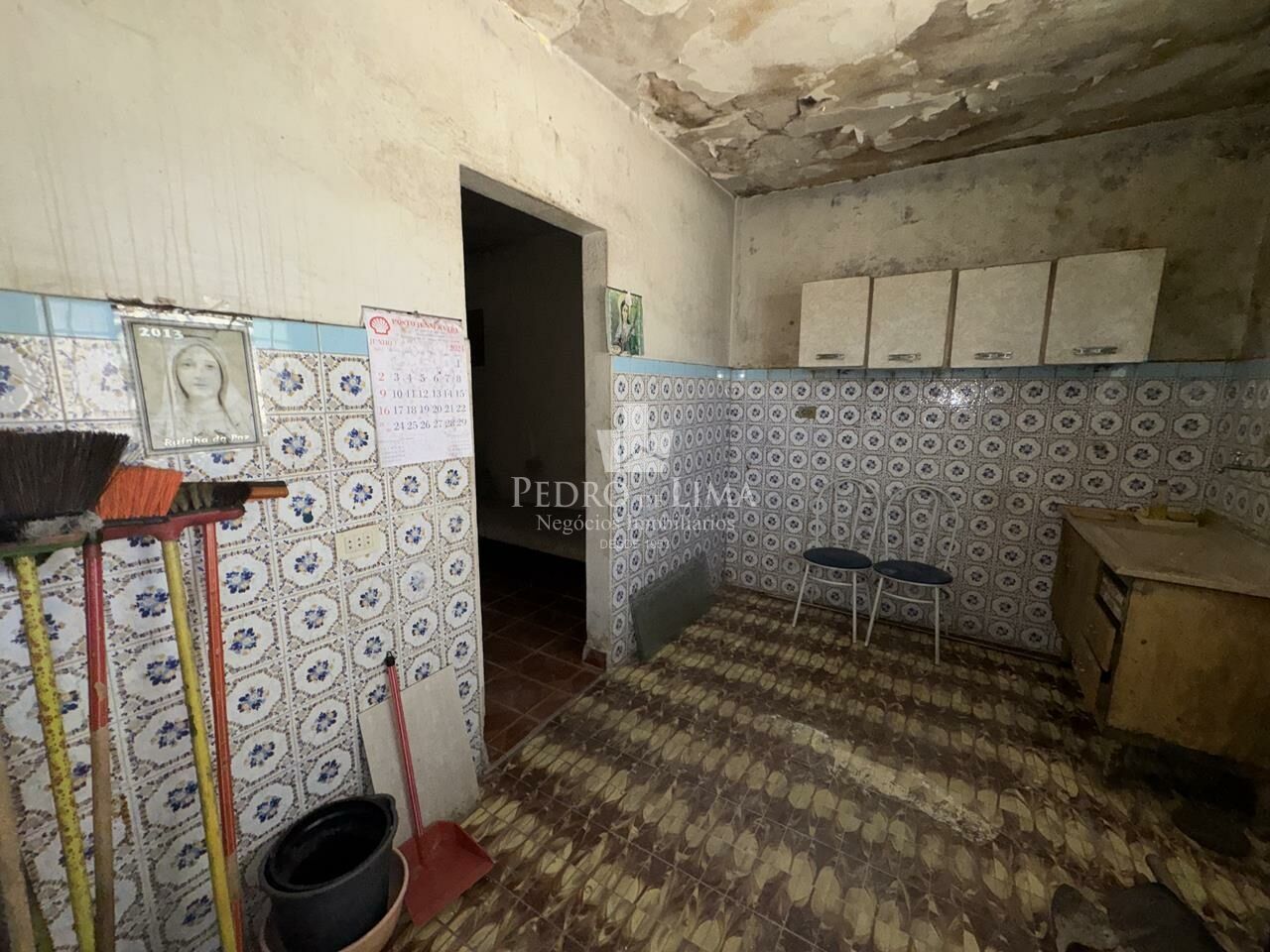 Casa assobradada, com 3 quartos, 1 vaga, não aceita financiamento, no Jardim Nordeste - Arthur Alvim