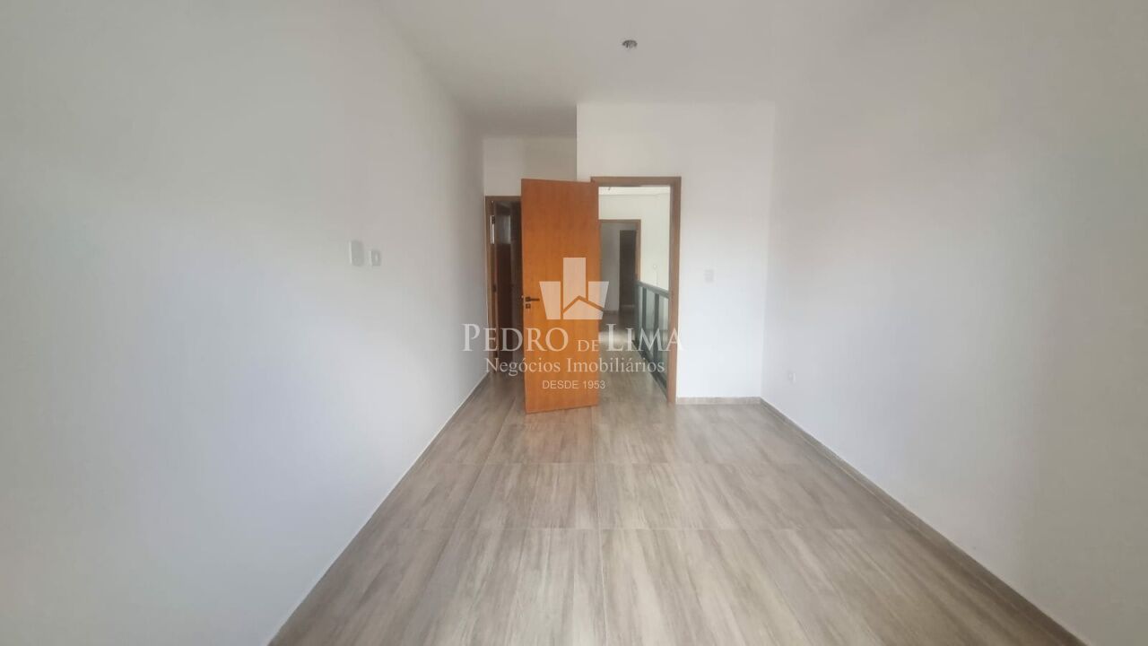 Sobrado Frontal de 2 quartos sendo 2 suítes e 1 vaga de garagem no Arthur Alvim