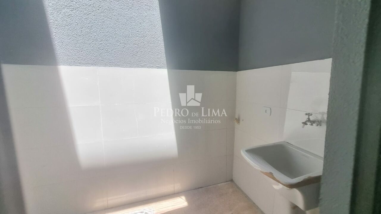 Sobrado Frontal de 2 quartos sendo 2 suítes e 1 vaga de garagem no Arthur Alvim