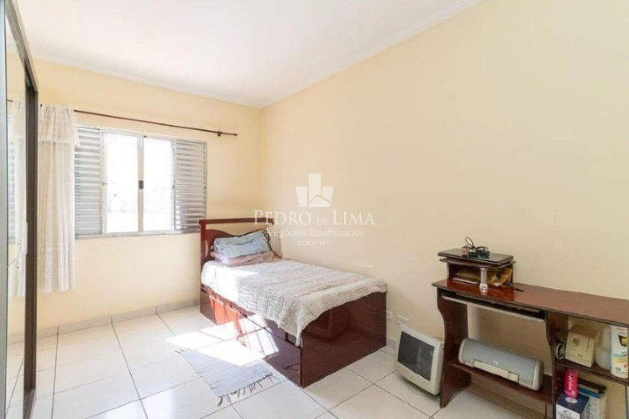 Sobrado frontal com vaga lateral e cobertas no Arthur Alvim