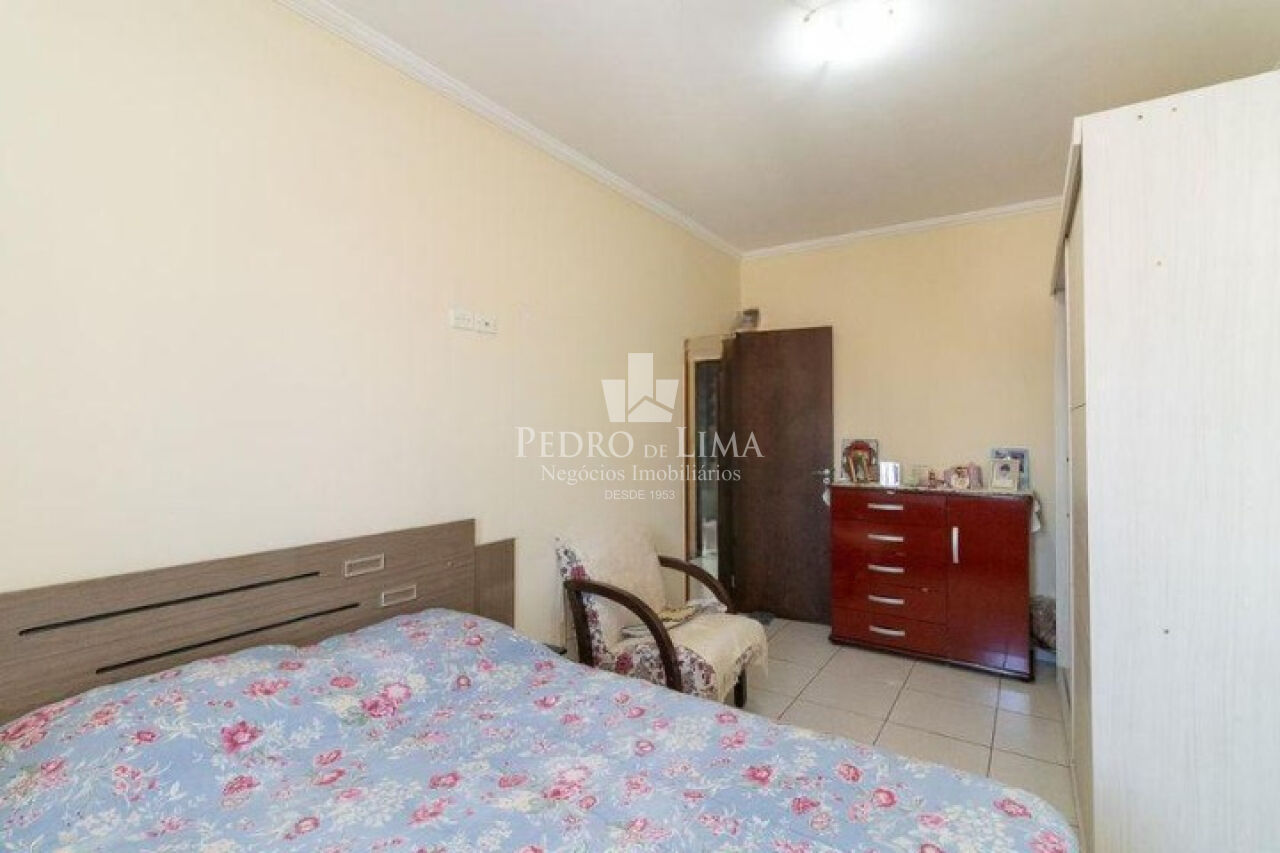 Sobrado frontal com vaga lateral e cobertas no Arthur Alvim