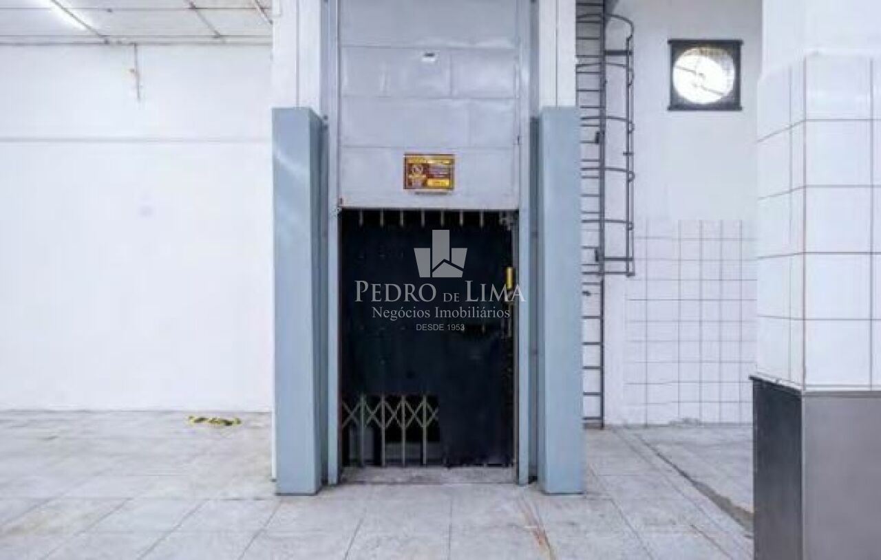 Oportunidade Única, Galpão Comercial na Vila Paranaguá, com 3.610 m² - Ermelino Matarazzo