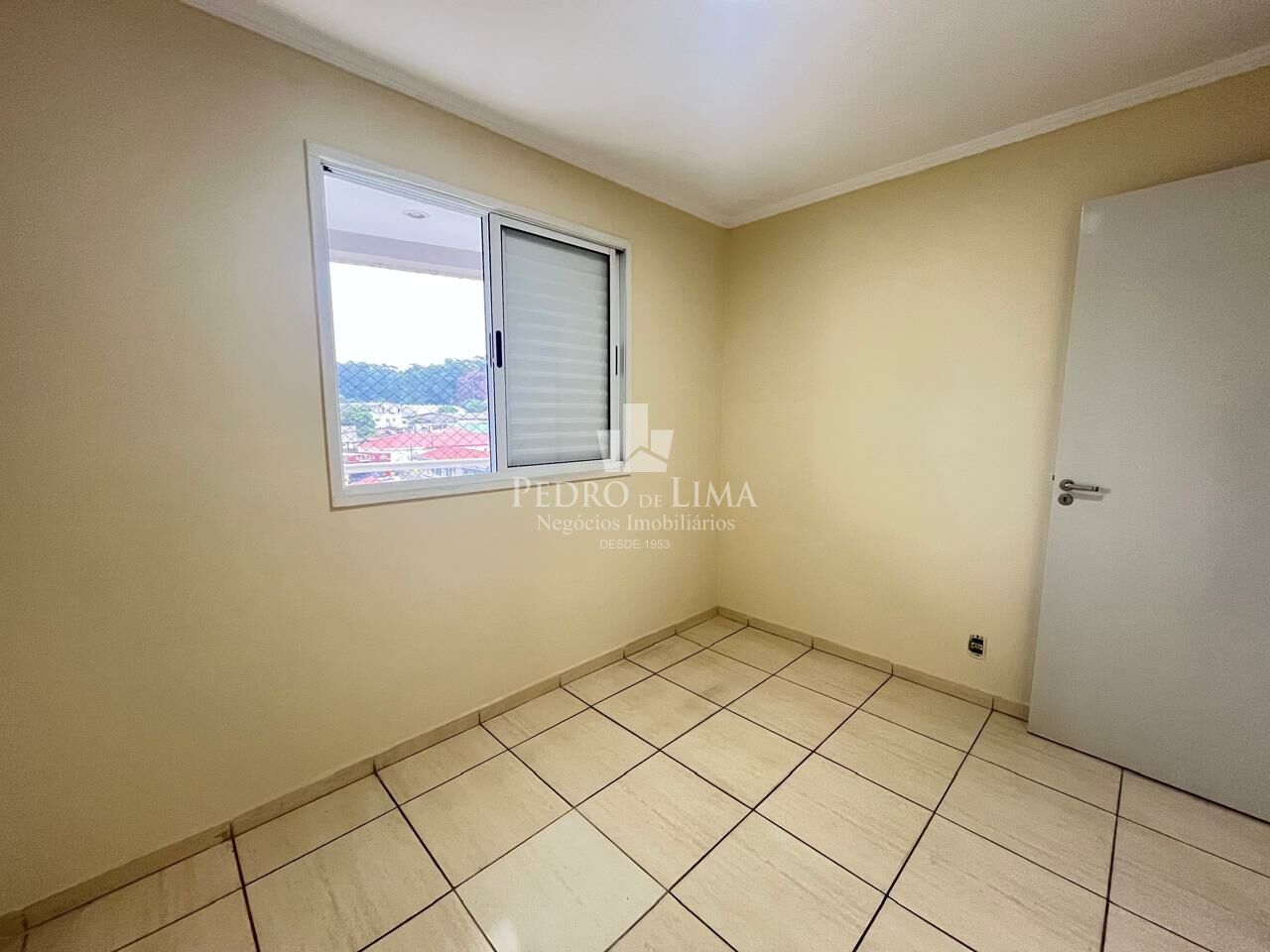 Apartamento de 3 Dormitórios com Vaga no bairro Carrão