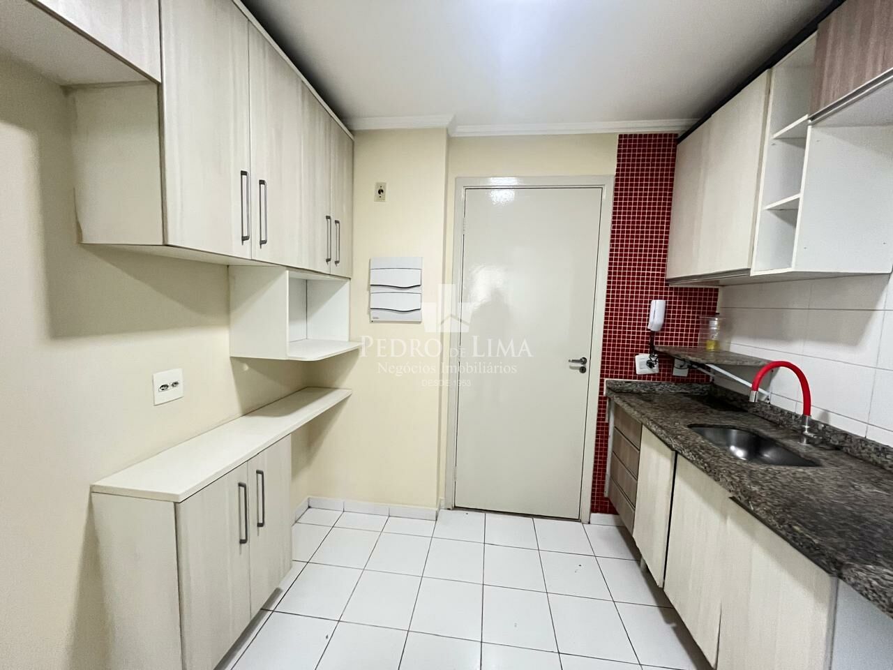 Apartamento de 3 Dormitórios com Vaga no bairro Carrão
