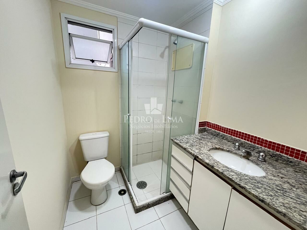 Apartamento de 3 Dormitórios com Vaga no bairro Carrão
