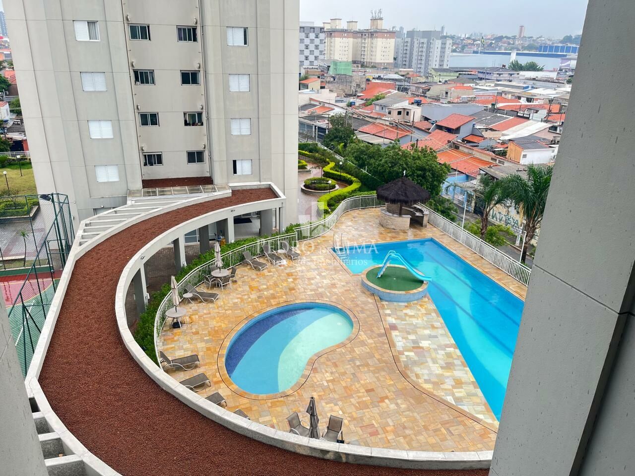 Apartamento de 3 Dormitórios com Vaga no bairro Carrão
