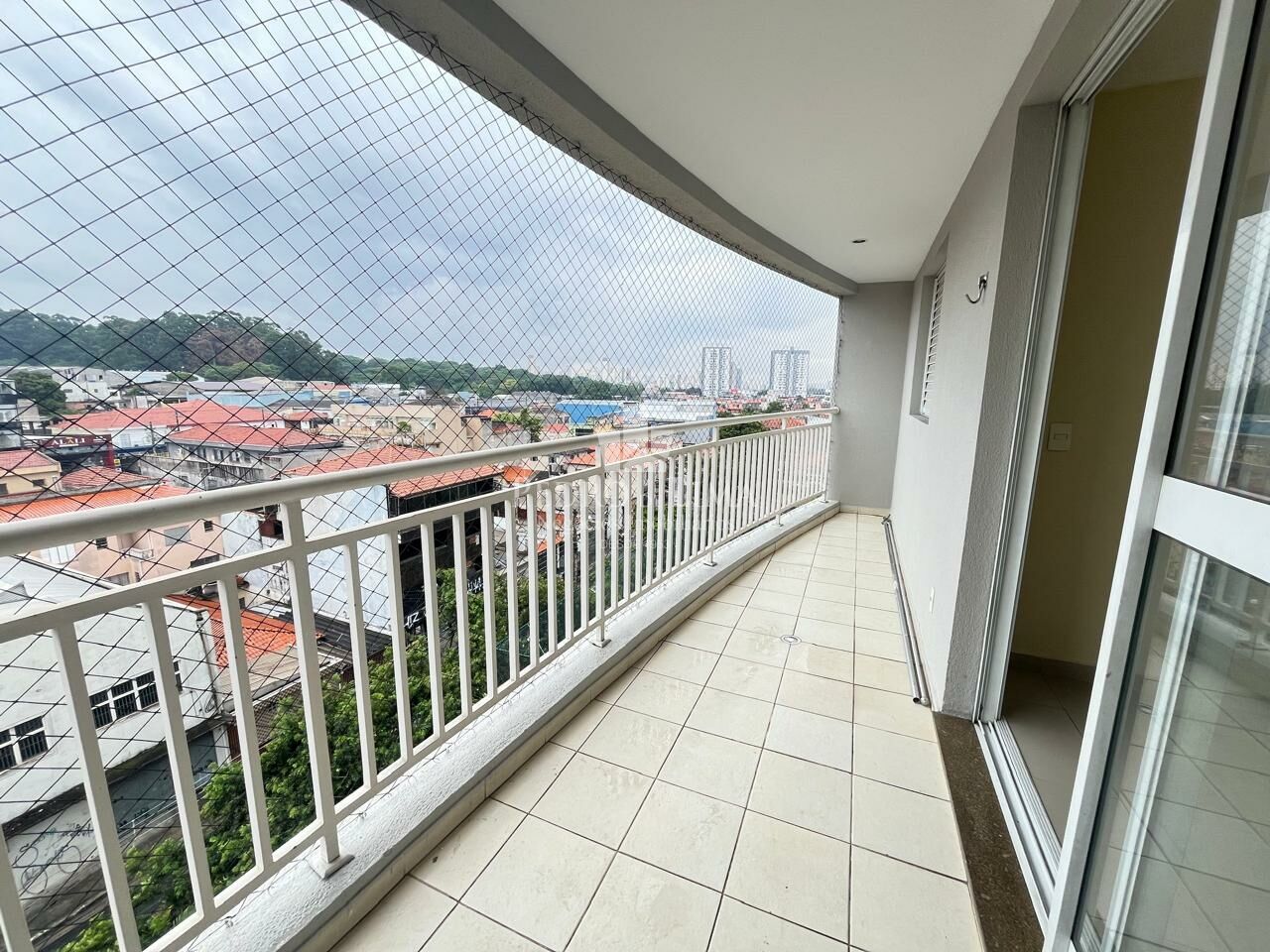 Apartamento de 3 Dormitórios com Vaga no bairro Carrão