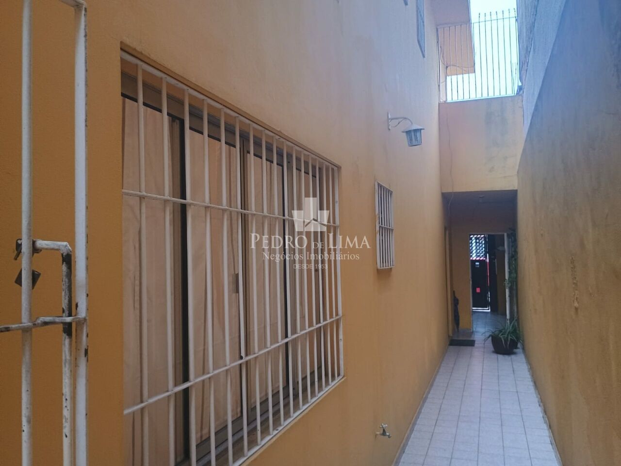 Sobrado frontal  proximo ao Terminal AE Carvalho , 3  quartos sendo 1 suite e 2 vagas na Vila Jacui