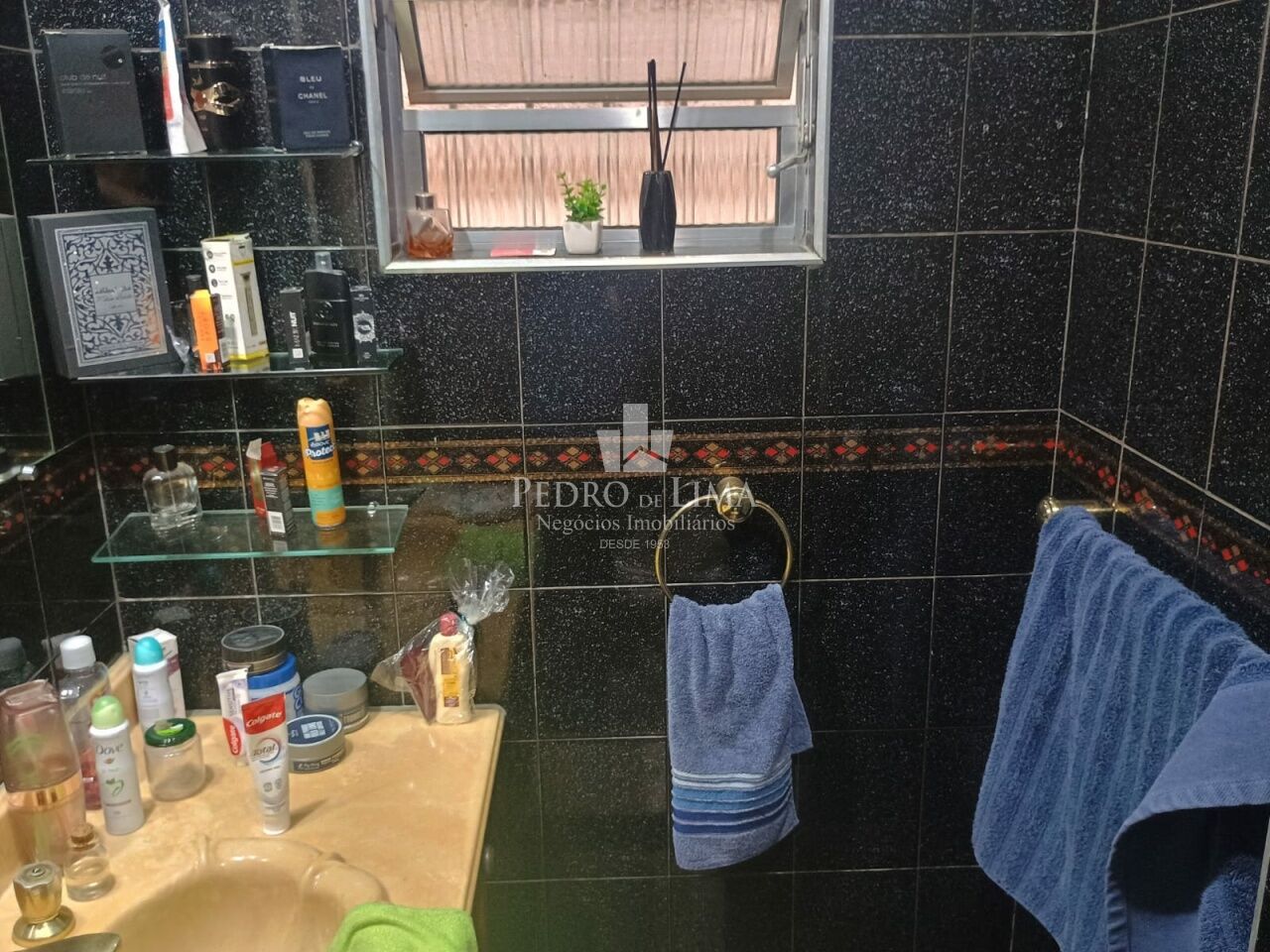 Sobrado frontal  proximo ao Terminal AE Carvalho , 3  quartos sendo 1 suite e 2 vagas na Vila Jacui