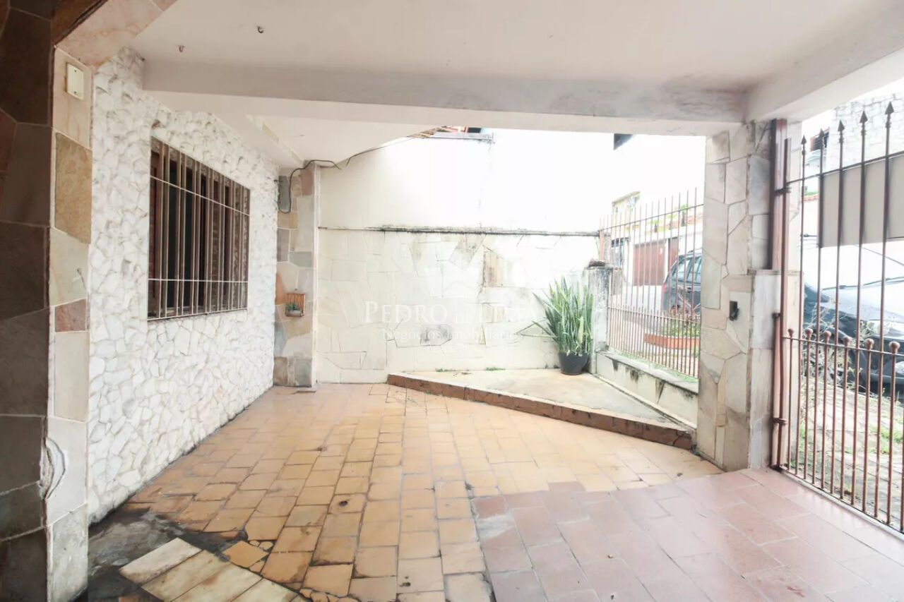 Casa Térrea de ótima localização próximo ao Metrô Vila Matilde 6 x 30 
