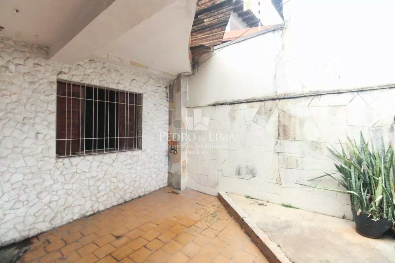 Casa Térrea de ótima localização próximo ao Metrô Vila Matilde 6 x 30 
