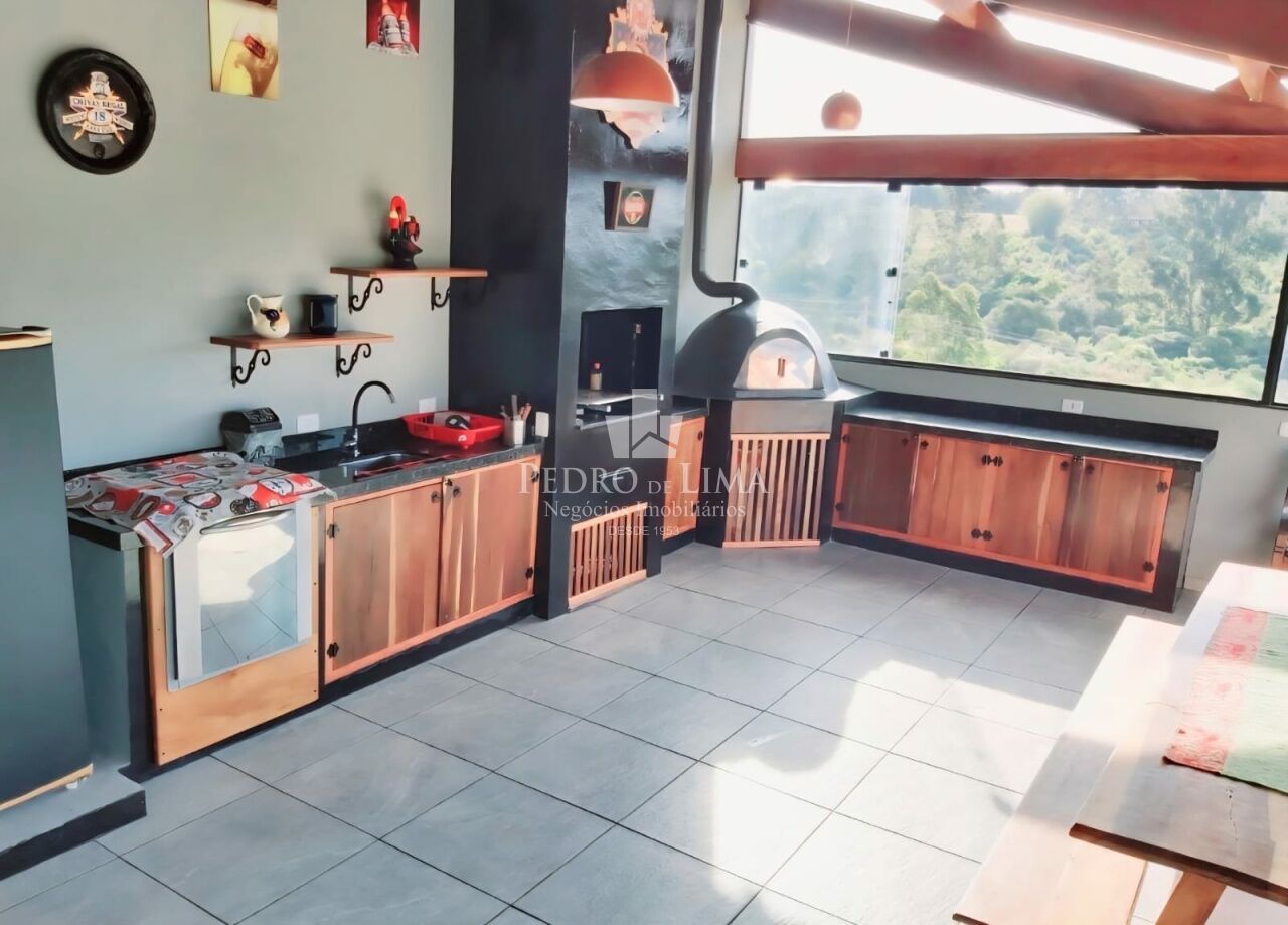 Chacará em condominio em Pedra Bela (SP) toda estruturada e mobiliada porteira fechada 2,236 m²