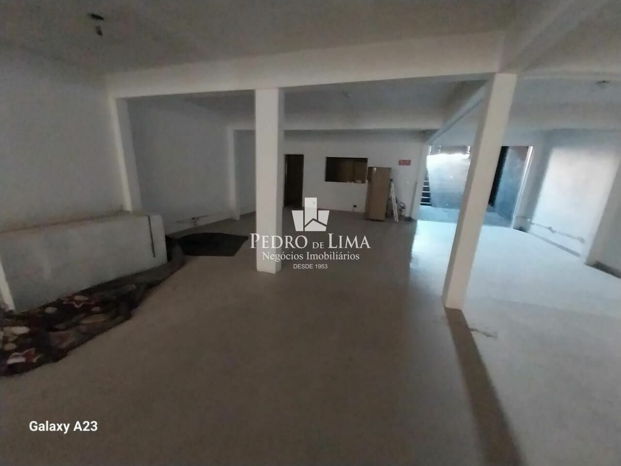 Salão Comercial na Av São Miguel - Penha