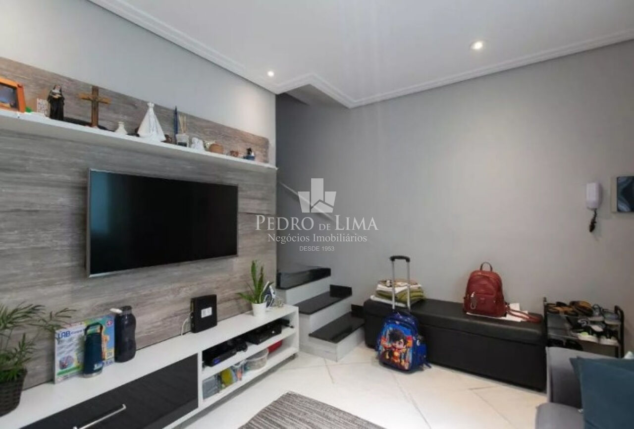 Sobrado condomínio 2 suítes,1 vaga e 65m²  mobiliado na Vila Jacui