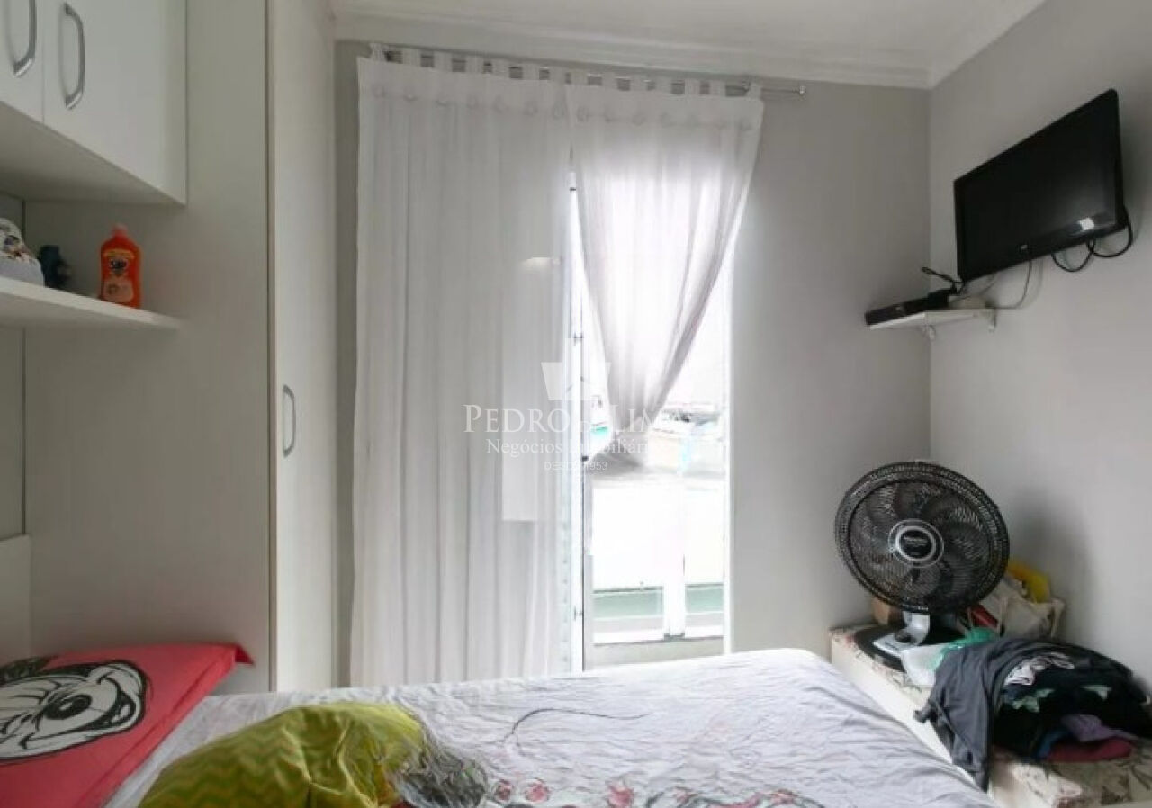 Sobrado condomínio 2 suítes,1 vaga e 65m²  mobiliado na Vila Jacui