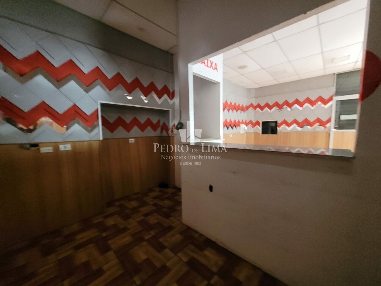 Salão 100 m² e 2 banheiros na Vila Marieta - Penha