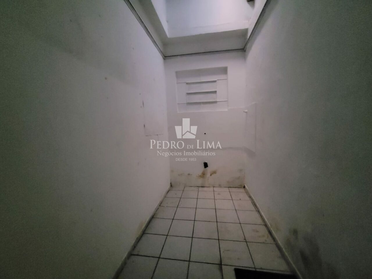 Salão 100 m² e 2 banheiros na Vila Marieta - Penha