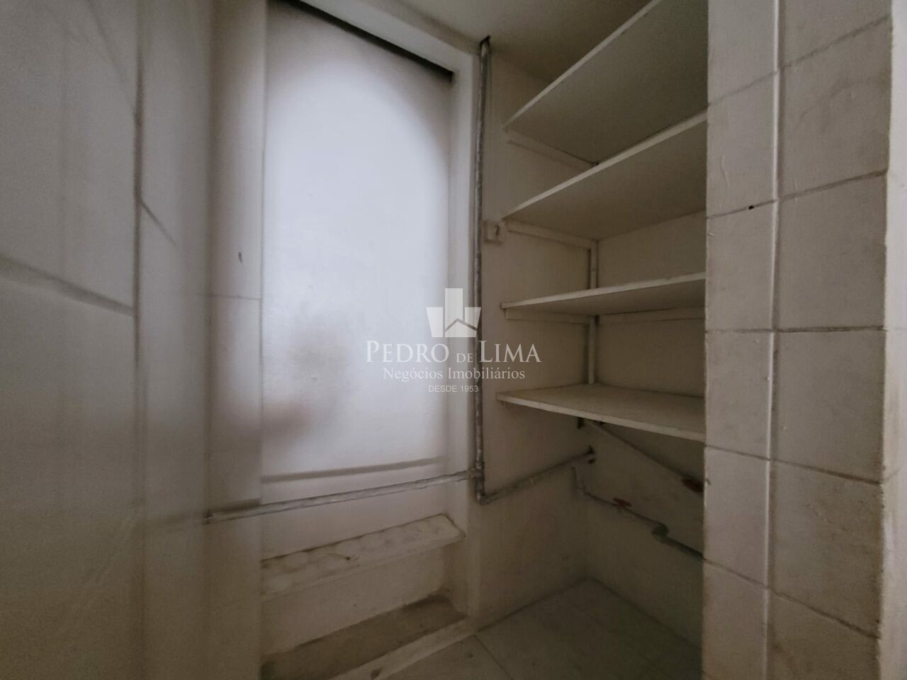 Salão 100 m² e 2 banheiros na Vila Marieta - Penha