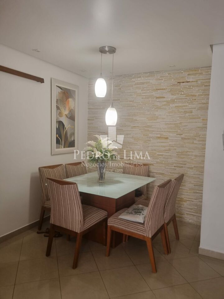 imagem do imovel Apartamento na Vila Matilde com 2 quartos, sala com sacada e uma vaga de garagem. ref: PE44412