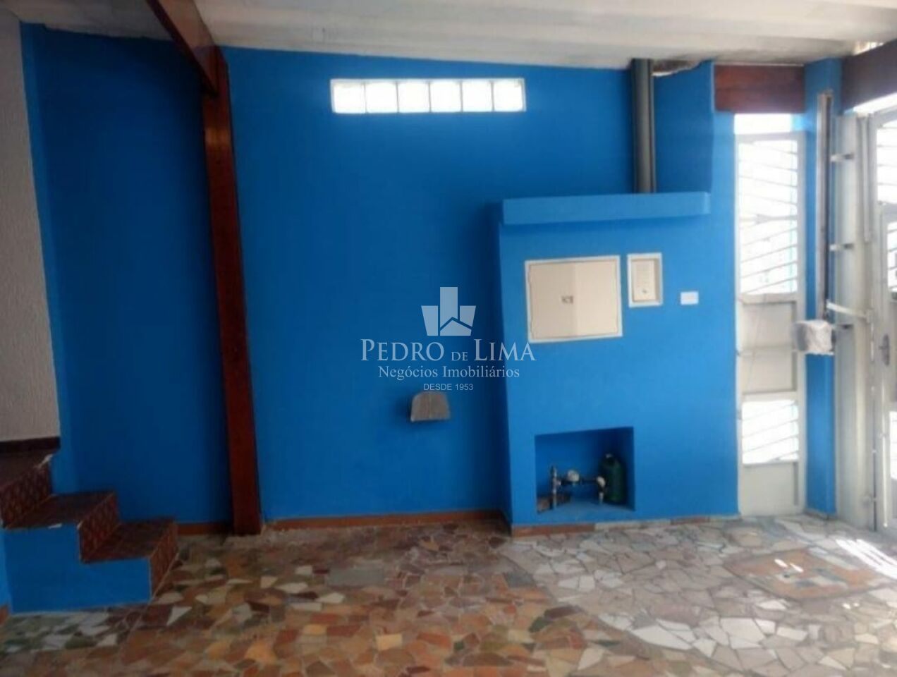 Sobrado frontal 3 dormitórios e duas vagas na Vila Rica.