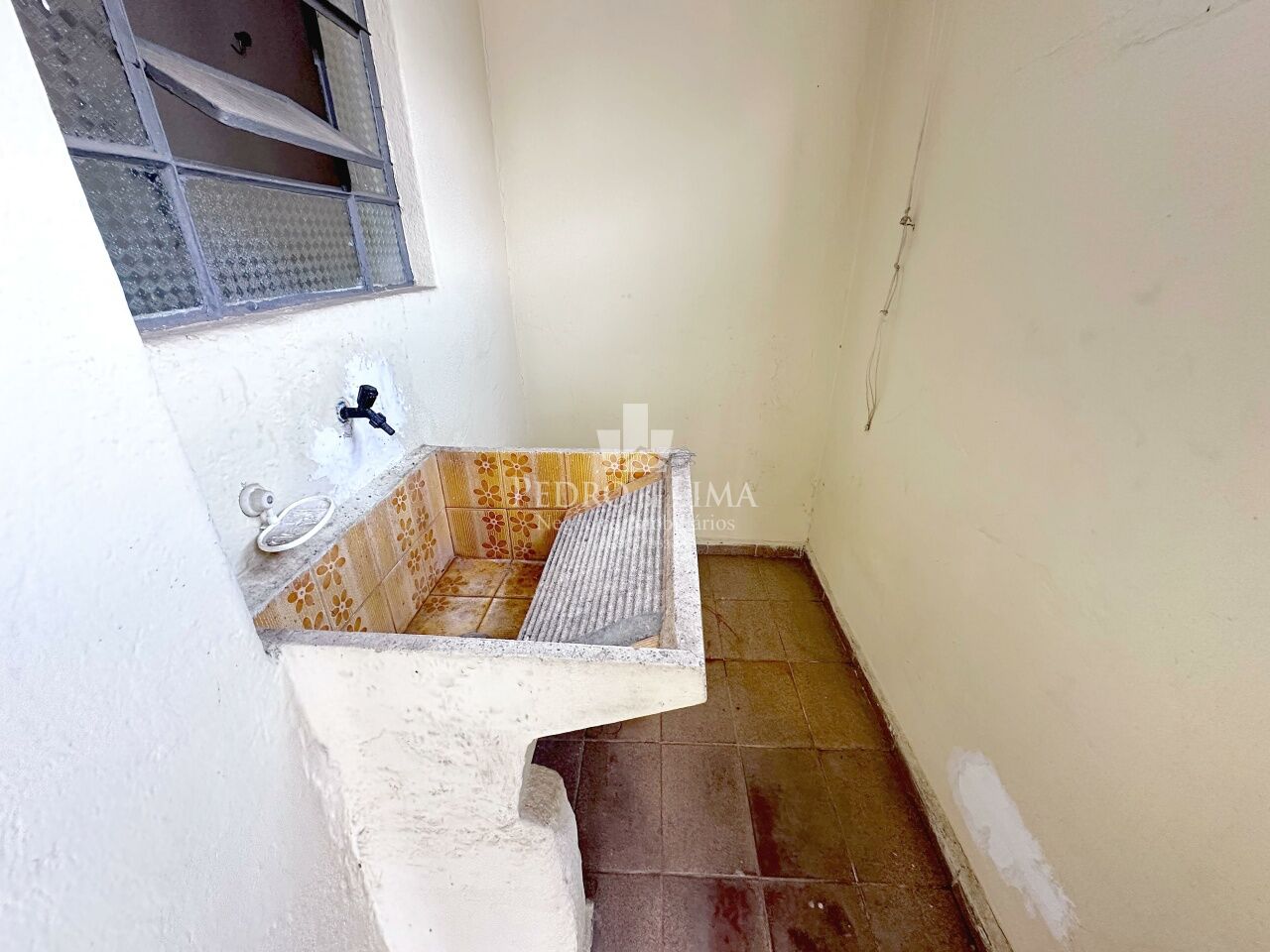 Casa térrea à venda, localizada no bairro Vila Marieta - Zona Leste