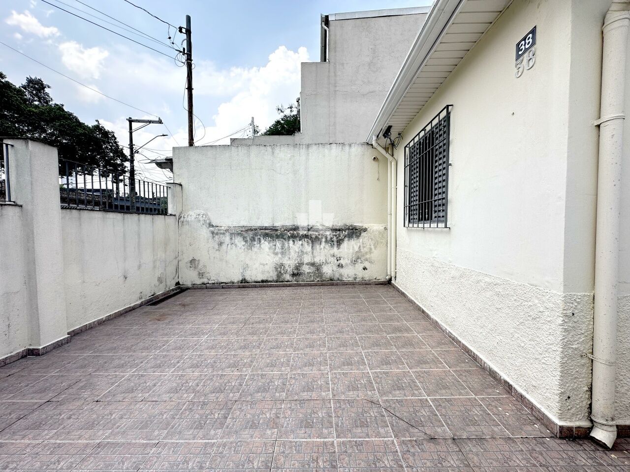 Casa térrea à venda, localizada no bairro Vila Marieta - Zona Leste