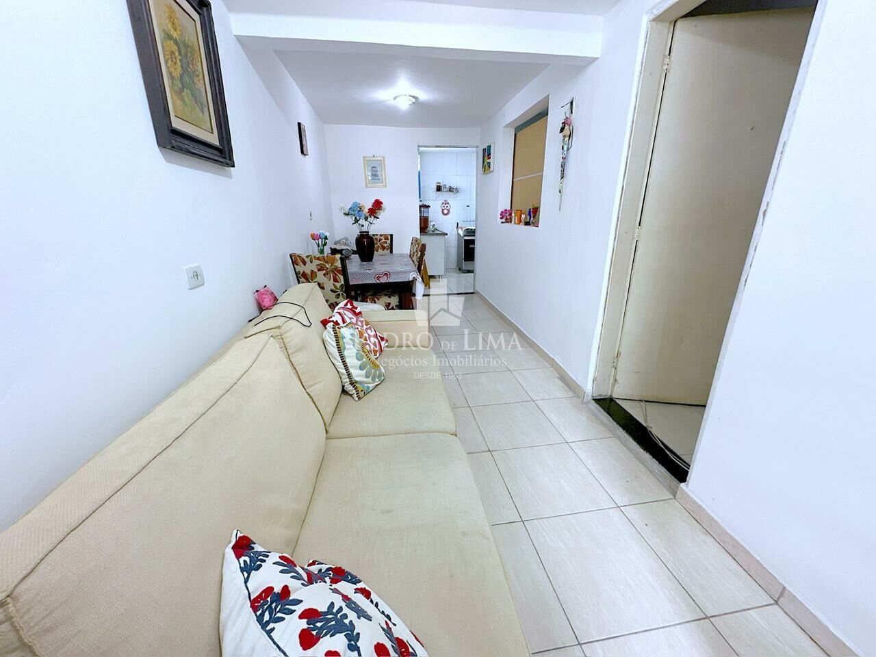 Casa térrea 2 dormitórios e 2 vagas na Ponte Rasa