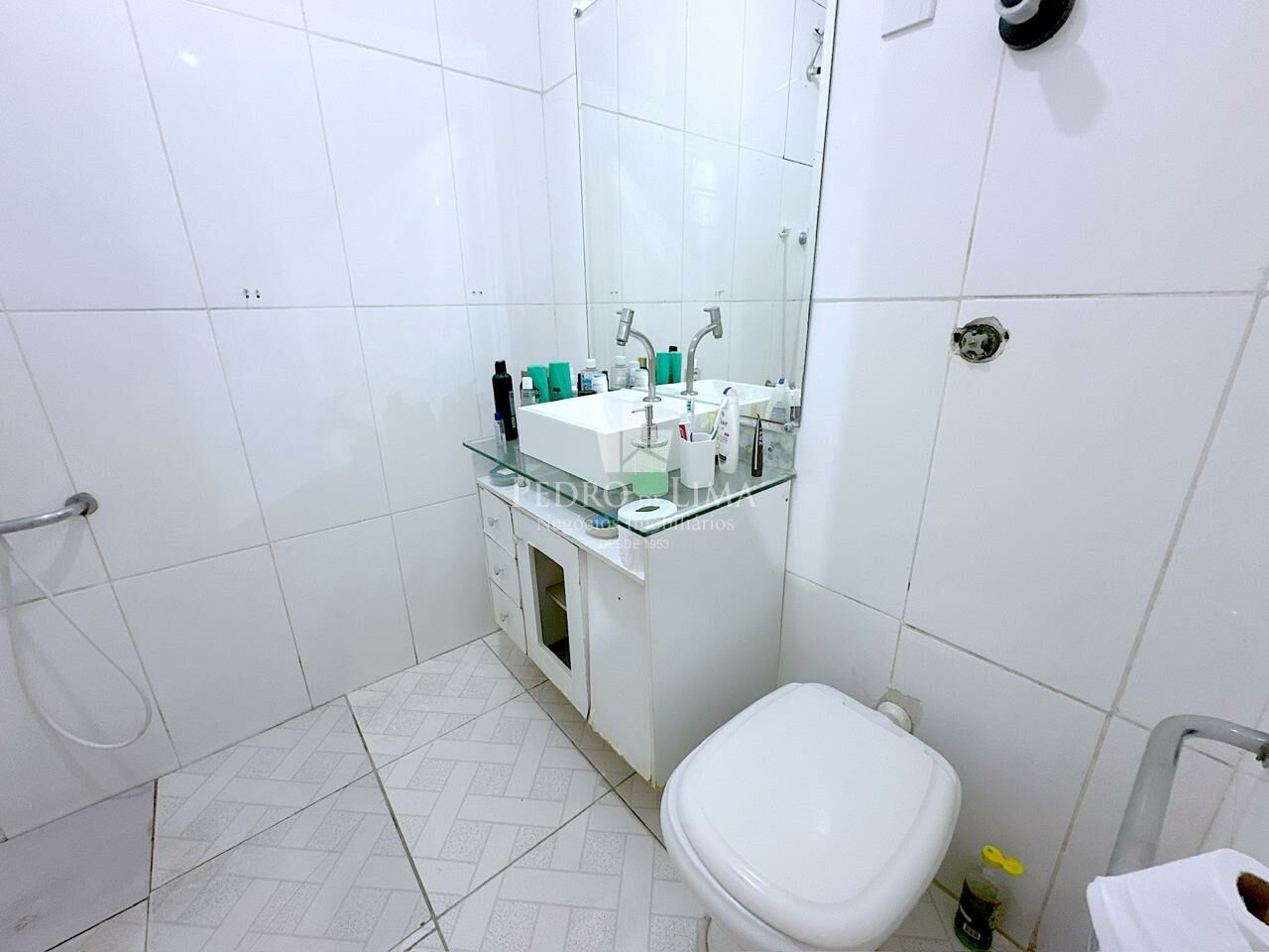 Casa térrea 2 dormitórios e 2 vagas na Ponte Rasa