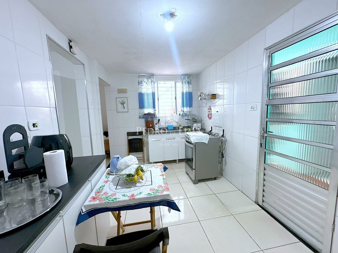 Casa térrea 2 dormitórios e 2 vagas na Ponte Rasa
