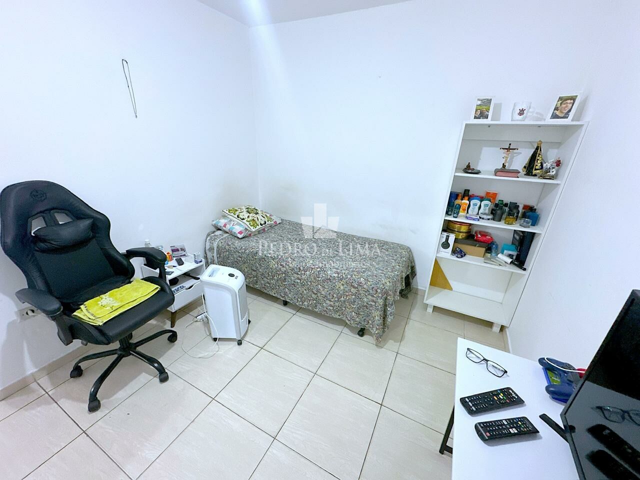 Casa térrea 2 dormitórios e 2 vagas na Ponte Rasa