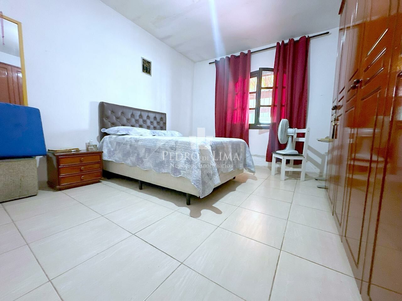 Casa térrea 2 dormitórios e 2 vagas na Ponte Rasa
