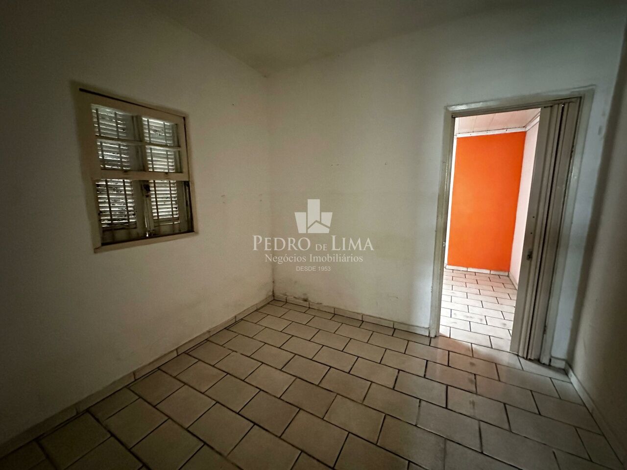 Casa térrea, são 2 casas no mesmo tereno, 10x27.5  localizado no Cangaiba 