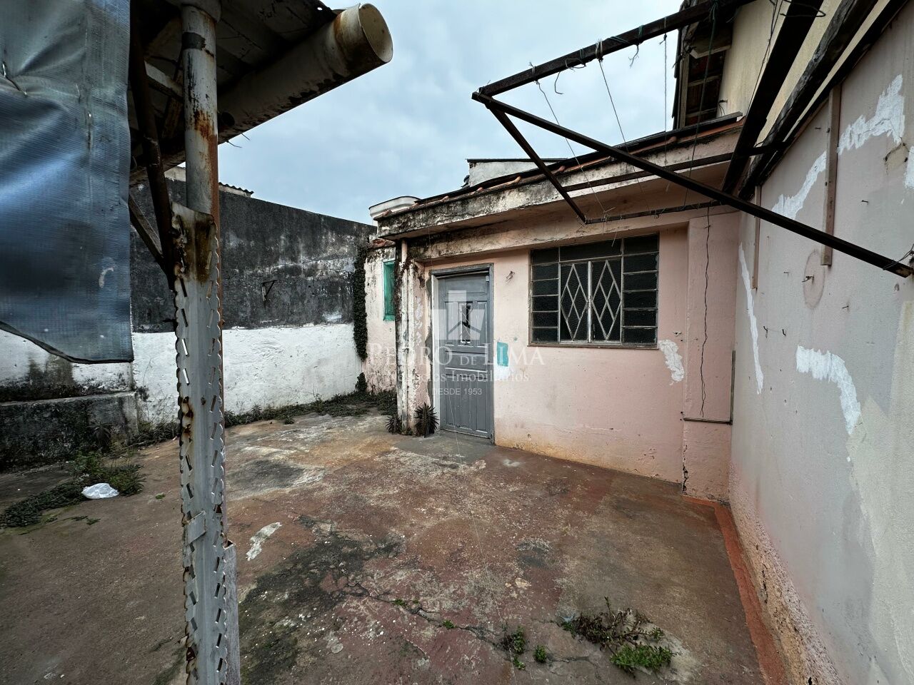 Casa térrea, são 2 casas no mesmo tereno, 10x27.5  localizado no Cangaiba 