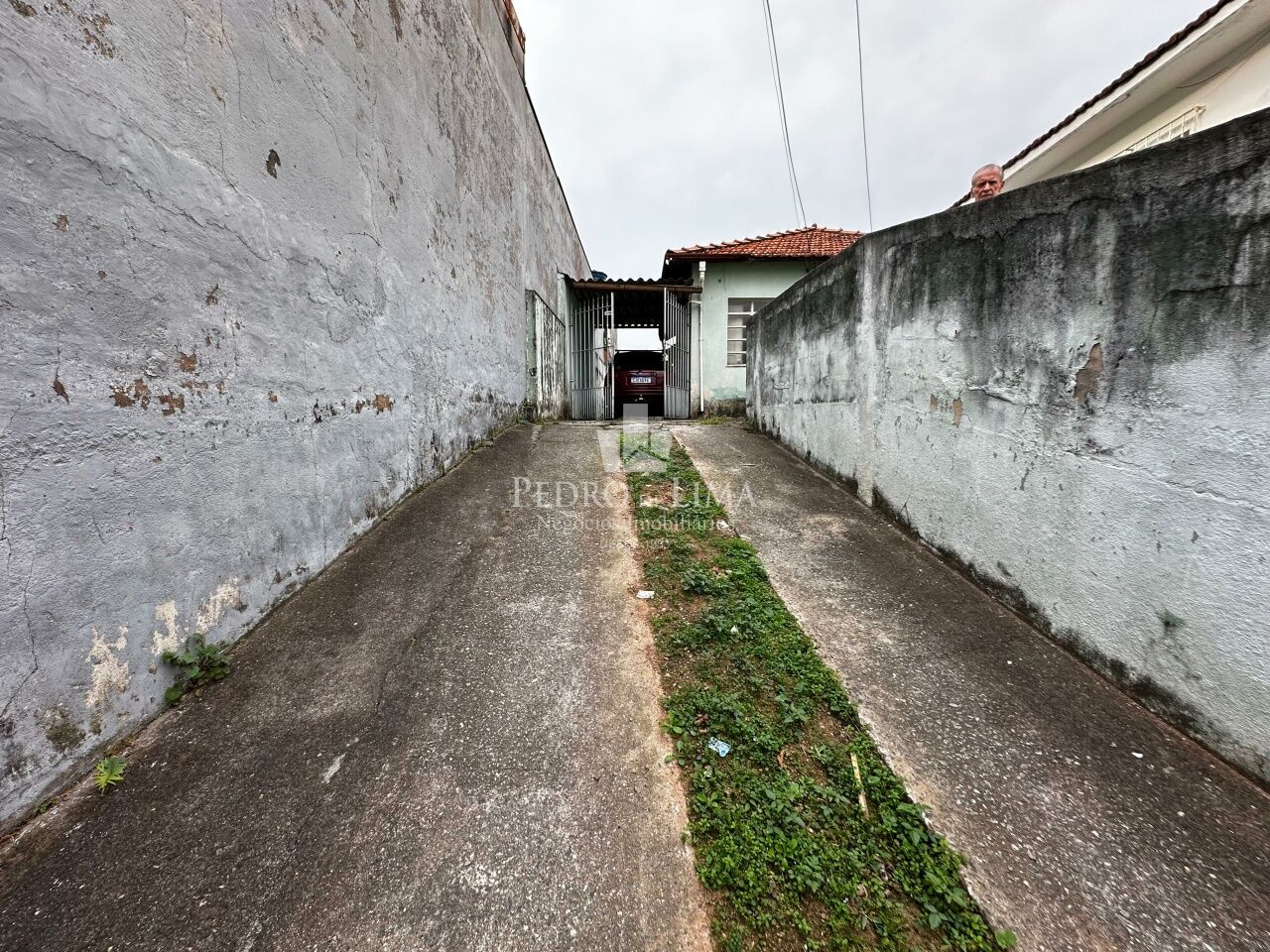 Casa térrea, são 2 casas no mesmo tereno, 10x27.5  localizado no Cangaiba 