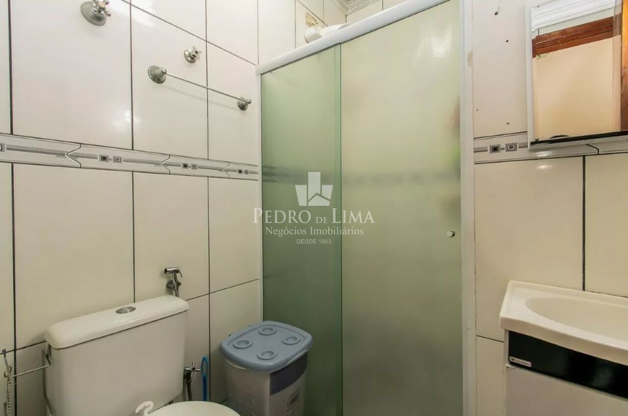 Sobrado frontal 2 quartos, edícula e 1 vaga coberta, bairro Ponte Rasa - Zona Leste