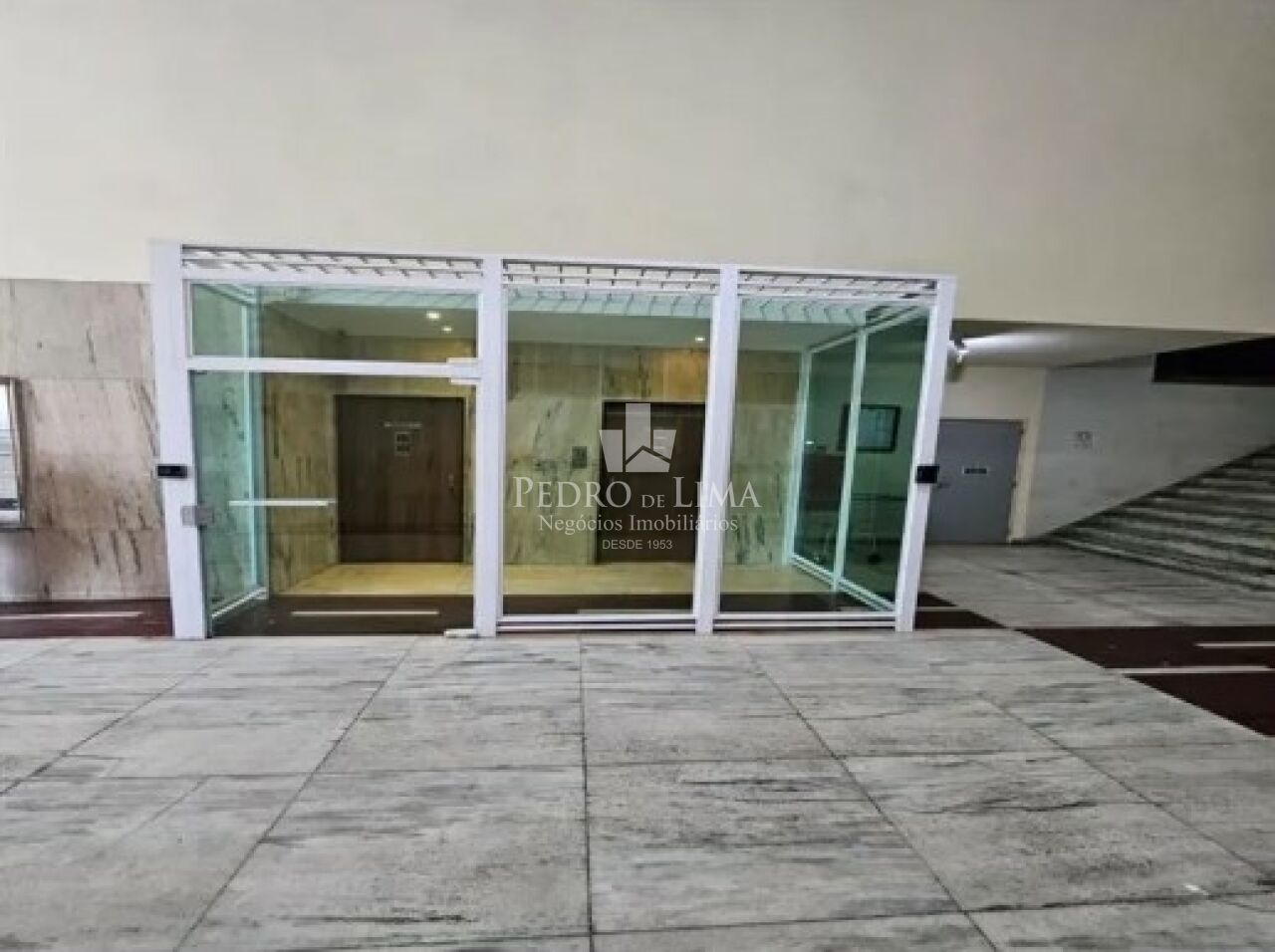 Apartamento à venda, 1 dormitório grande, 500 metros do Metrô República - Santa Cecília