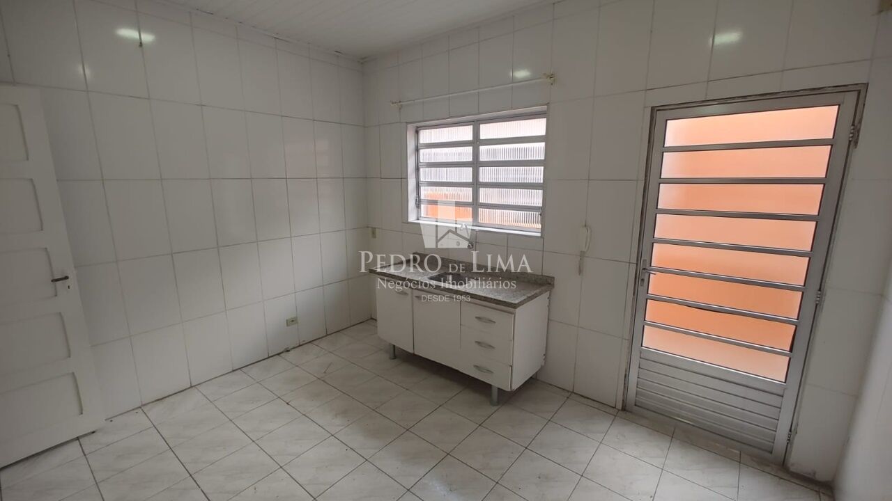 imagem do imovel Sobrado no Carrão  com 3 dormitórios, vaga e loja.  ref: PE44475