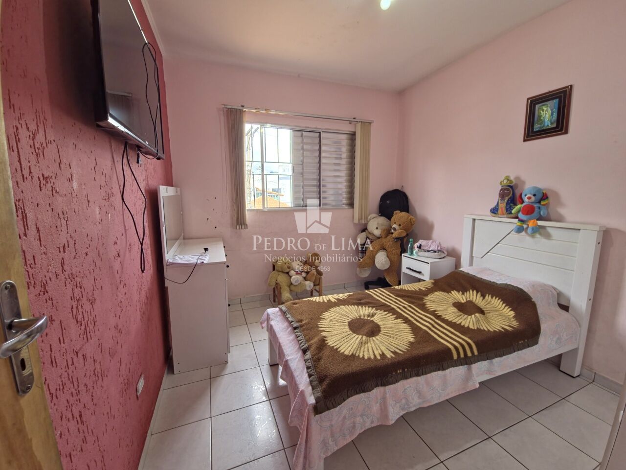 Sobrado com 4 dormitórios, 3 vagas e 160 m² na Penha.