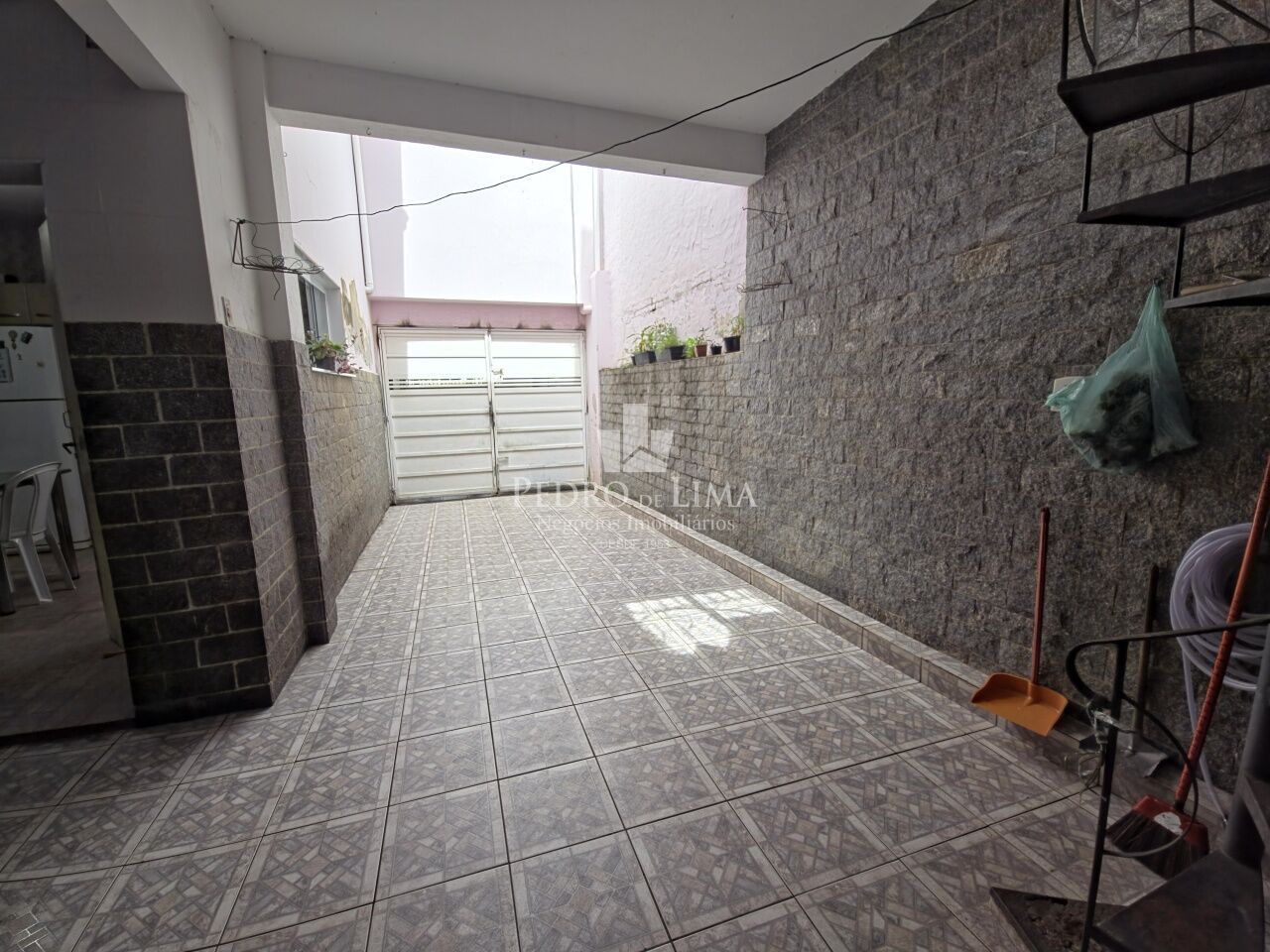 Sobrado com 4 dormitórios, 3 vagas e 160 m² na Penha.