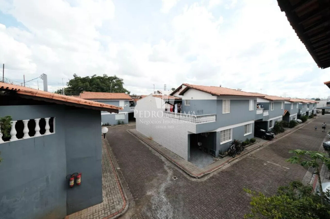 Sobrado em condomínio, 2 dormitórios sendo 1 suíte e 1 vaga privativa na  Ponte Rasa