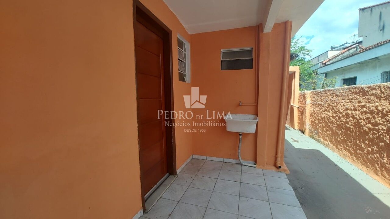 Sobrado na Vila Nova Manchester com 2 dormitórios. 