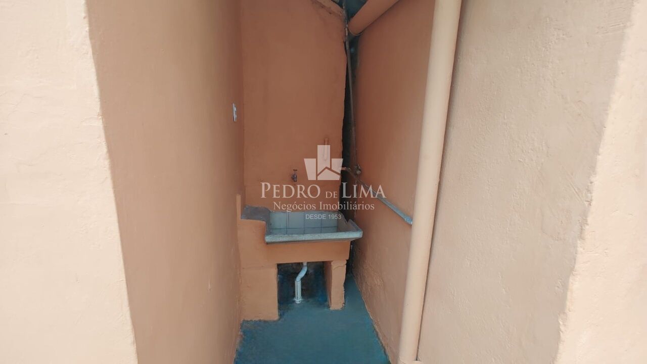 Sobrado no Carrão com um dormitório