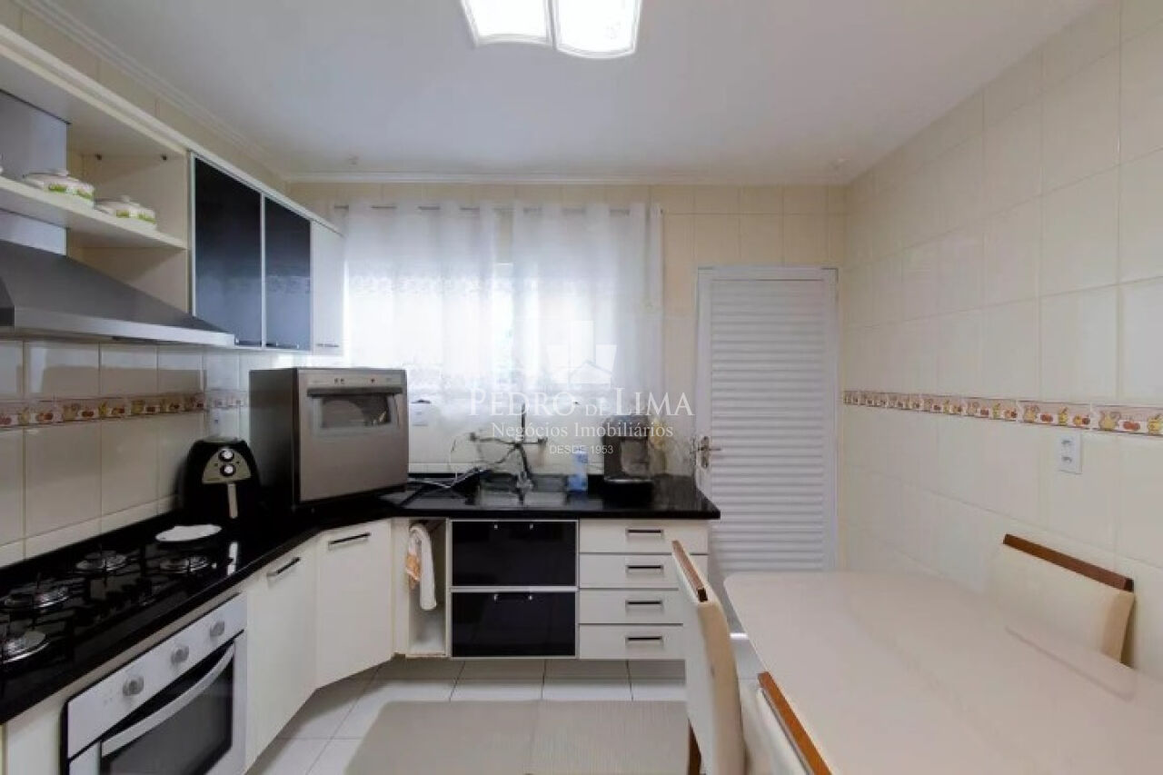 Sobrado frontal, 2 dormitóros, 1 vaga e quintal, Parque Císper - Zona Leste